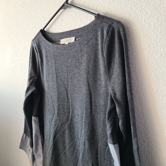 LOFT US Women's Size XS Mixed Media 3/4 Sleeve Top Ruffle Sleeve Gray Stretch - Picture 2 of 8
